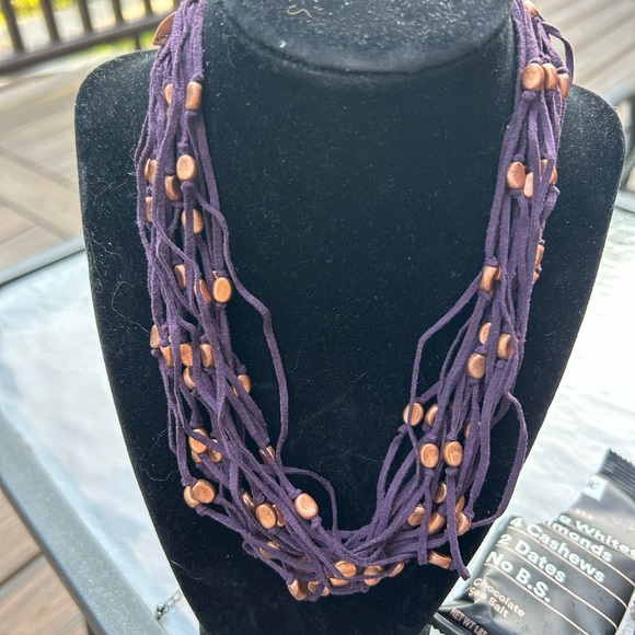 NWOT Beautiful Coldwater Creek Purple Leather and Copper bead Necklace 9” Length - Picture 1 of 4